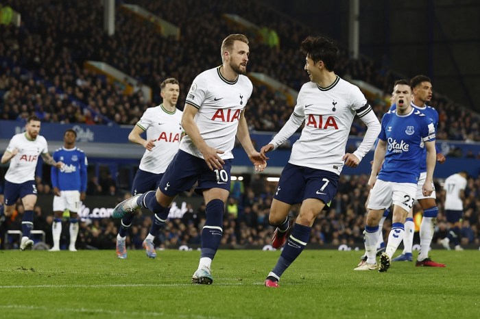 CHUTOGEL - Palace Vs Tottenham: Mengapa The Lilywhites Tumbang?